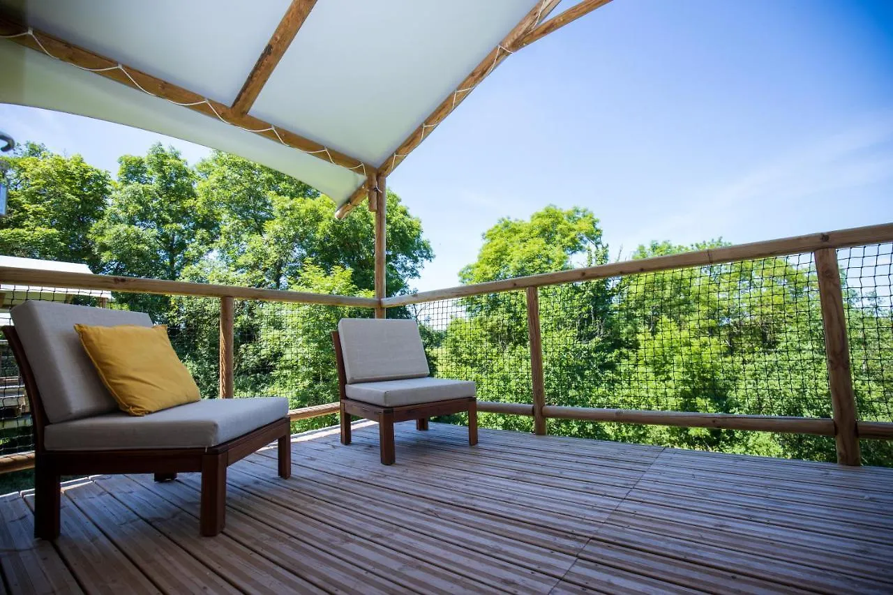 Le Monastere Domaine De Combelles Vacances 0*, Le Monastere