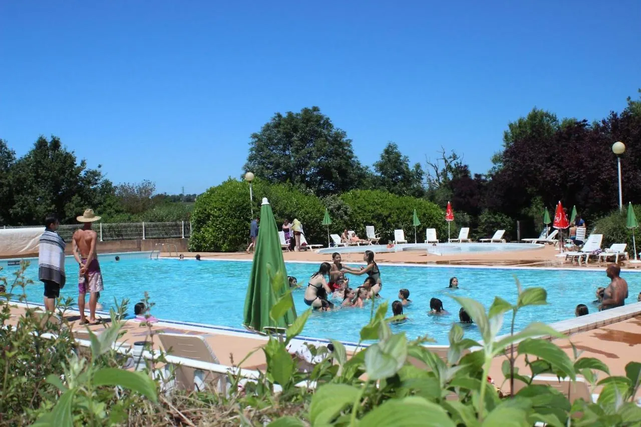 Le Monastere Domaine De Combelles Vacances