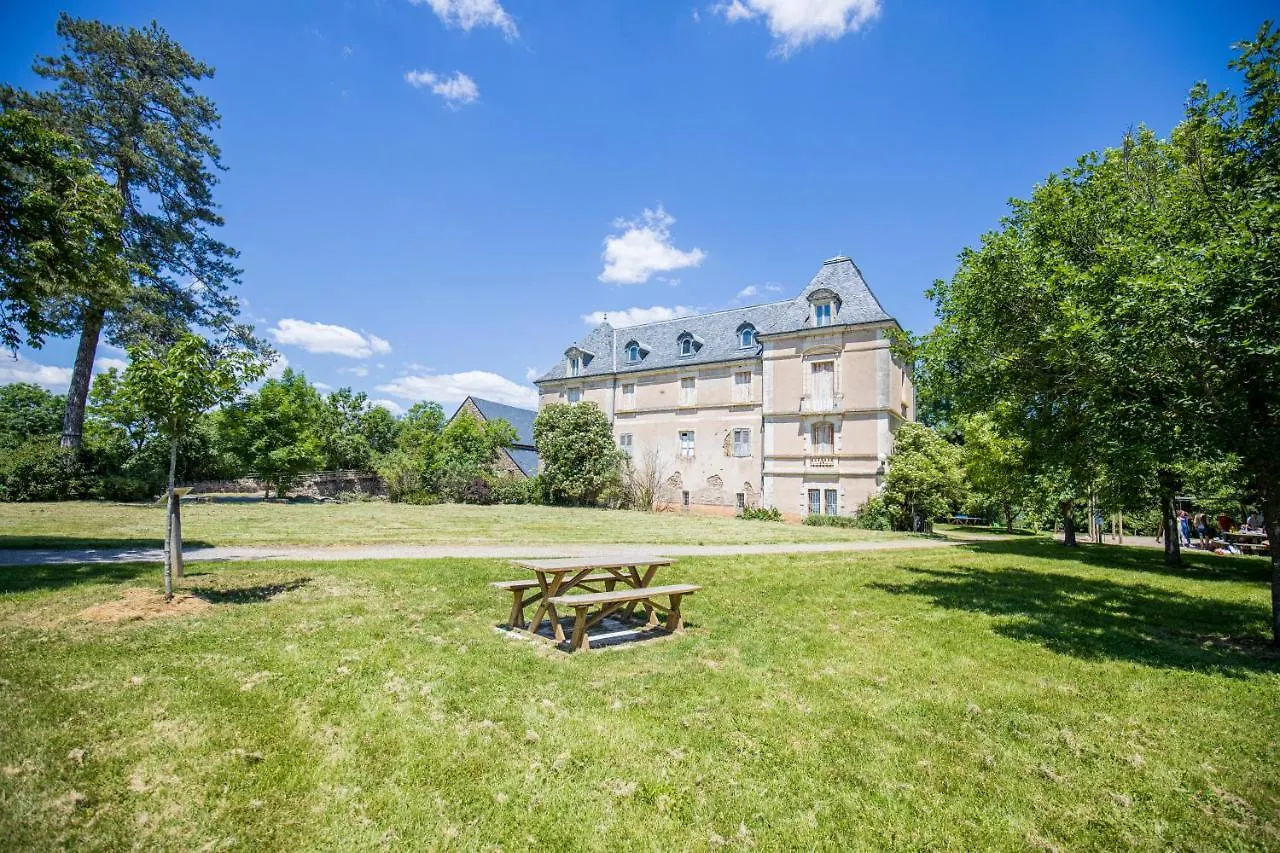 شاليه Le Monastere Domaine De Combelles Vacances فرنسا