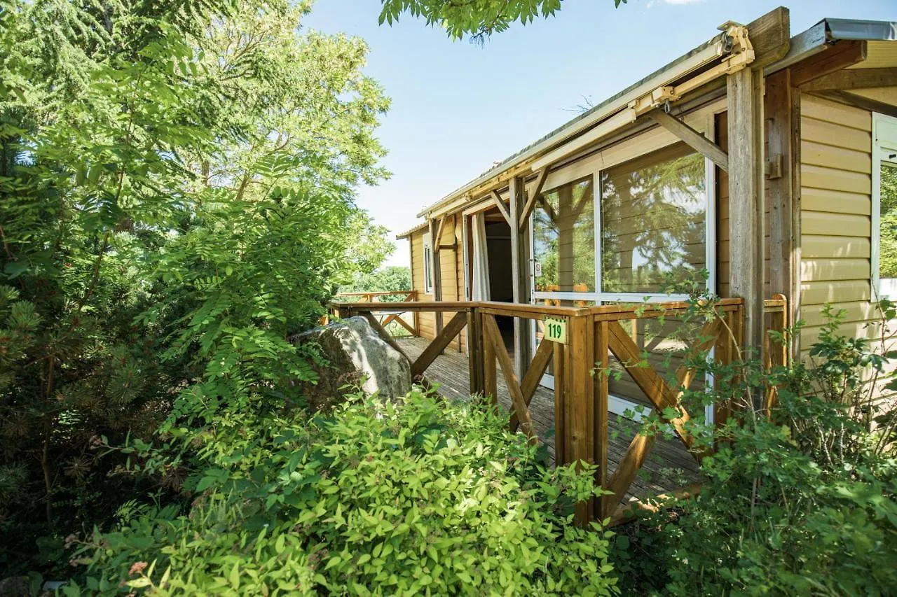 شاليه Le Monastere Domaine De Combelles Vacances