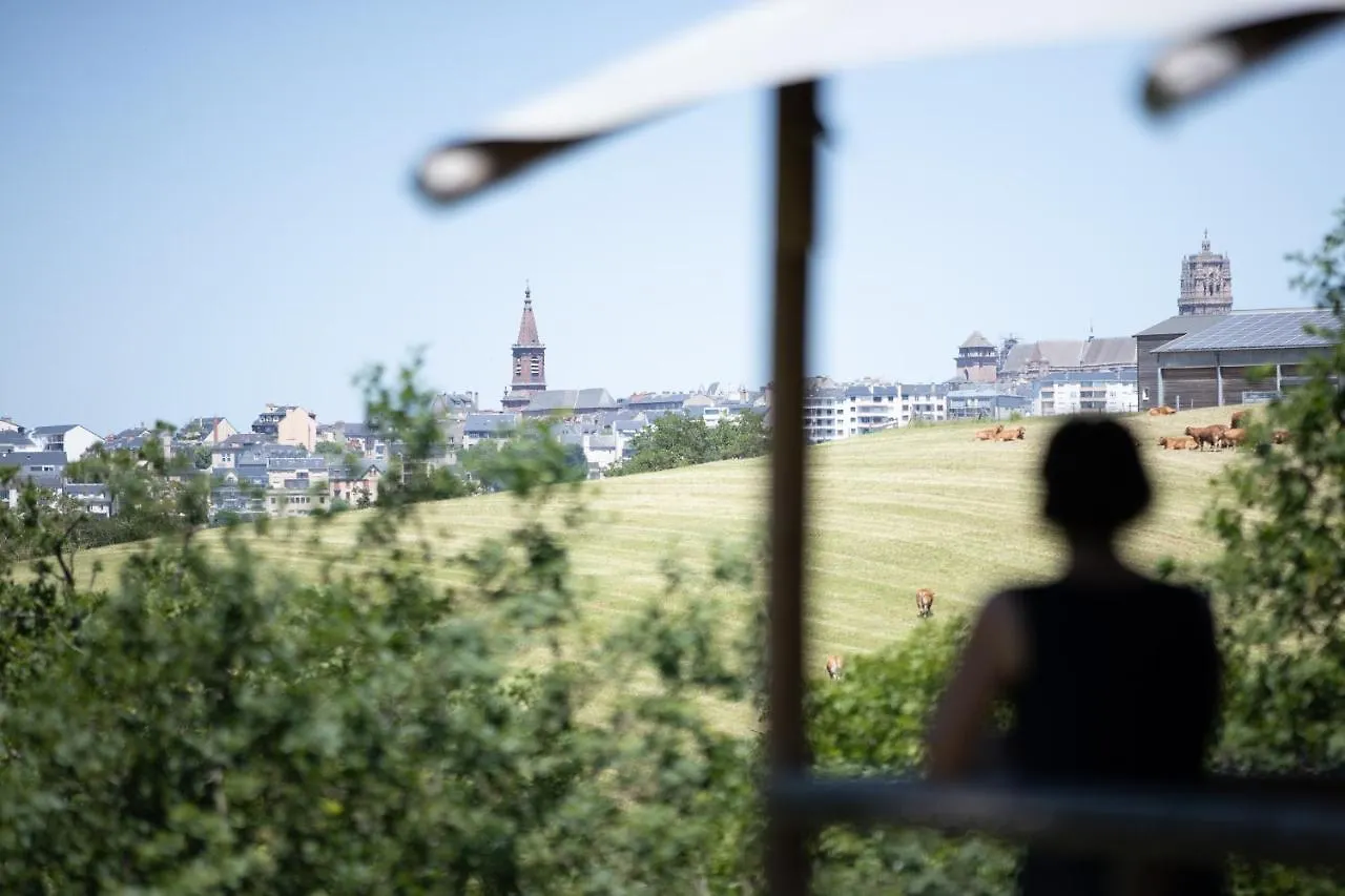Le Monastere Domaine De Combelles Vacances 0*, Le Monastere فرنسا